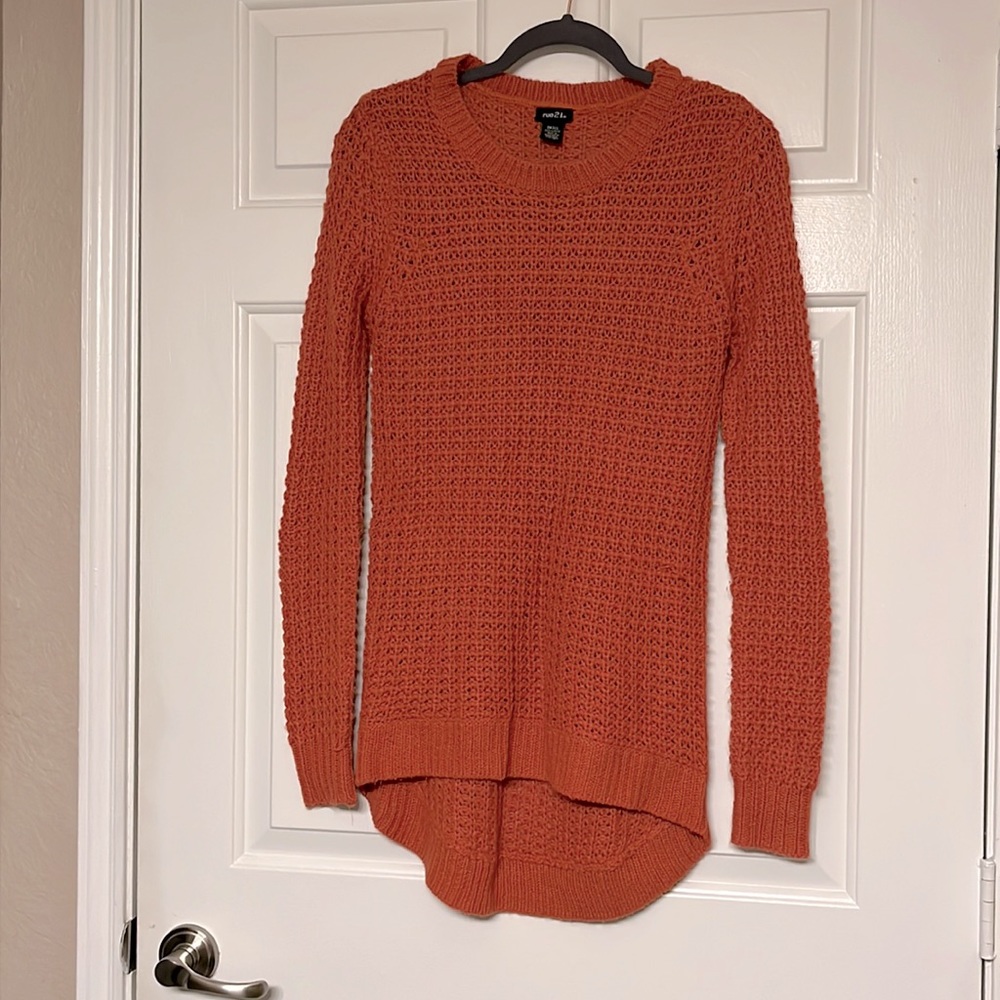 Rue 21 high-low sweater size S